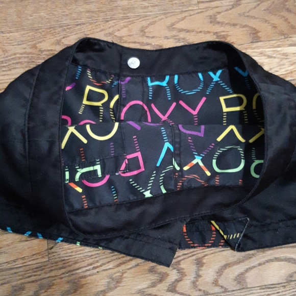 Black Roxy silk reversible shorts size 4 - Picture 4 of 17
